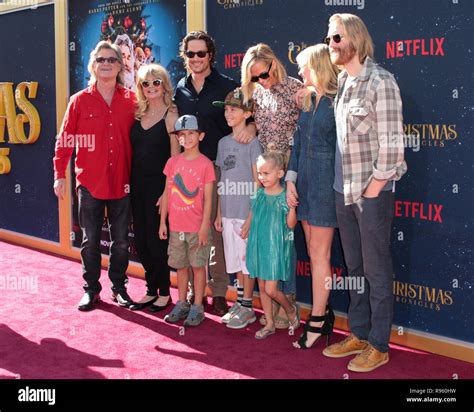 Oliver hudson and wilder brooks hudson hi-res stock photography and ...