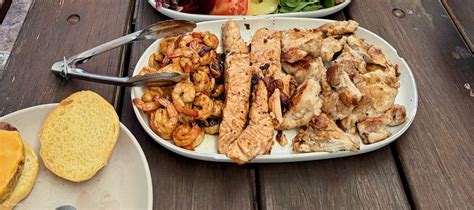 Aussie Wildlife, BBQ Lunch, Wine & Boomerang Experience - Klook