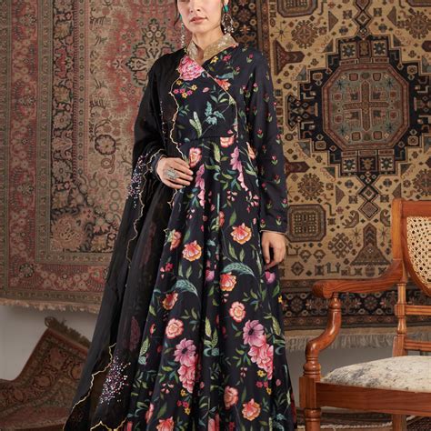 AKS BLACK ANARKALI SET – Negra Elegante
