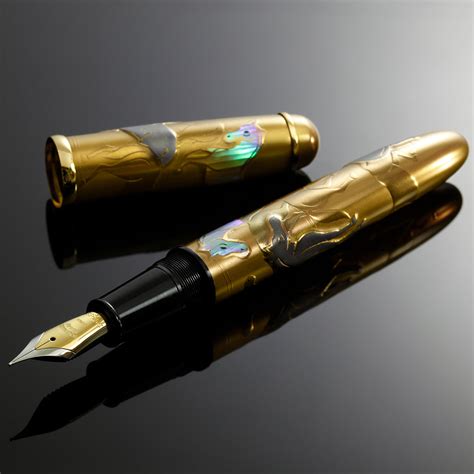 Japanese Urushi Makie Pen GUNBA(Flock Of Horses) – E-PENSHIMADA-EN