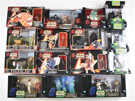 Nineteen Hasbro Star Wars action figures to include The Power of the ...