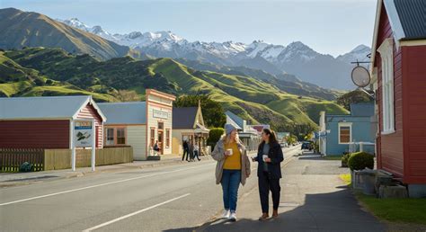 This small New Zealand town is quietly attracting new residents despite its isolation - Latitude ...