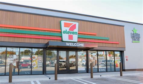 7 Eleven Closing Stores