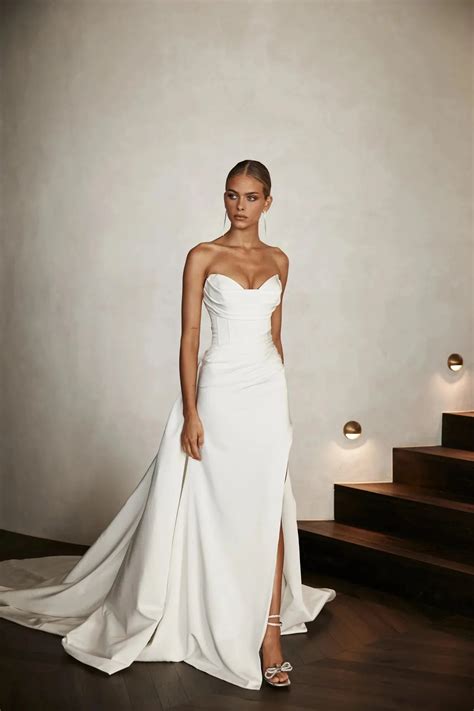 Modern Mermaid Front Slit Bridal Gowns Sweep Train Wedding Gowns Sweet