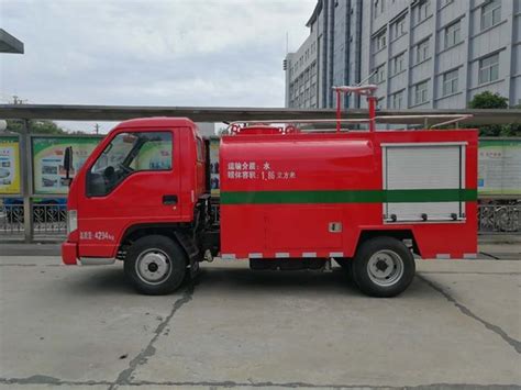 装水2吨的福田小型消防车多少钱一辆？