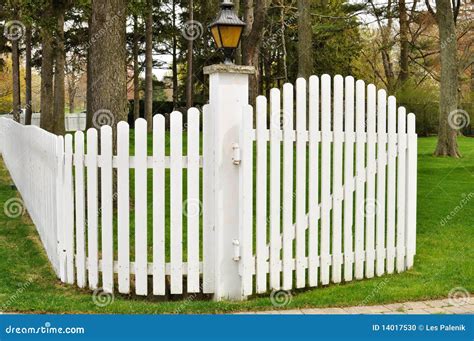 White Picket Fence Gate Stock Photos - Download 774 Royalty Free Photos