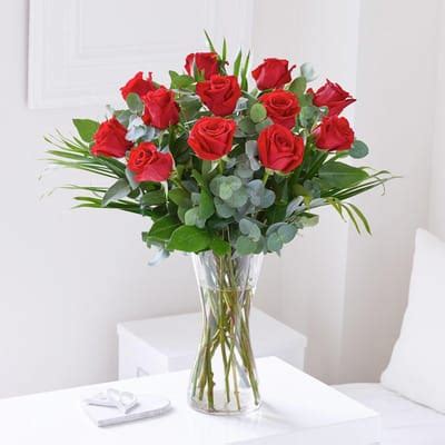 12 Long Stem Roses: Order Flowers Online | Interflora India | ID1352482