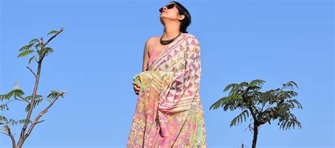 Poetic Prints I Buy hand block print Sarees online | Sundarii