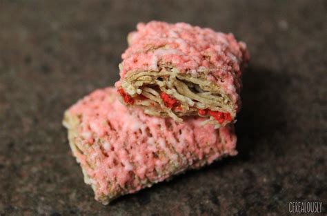 Review: Kellogg's Strawberry Frosted Mini-Wheats
