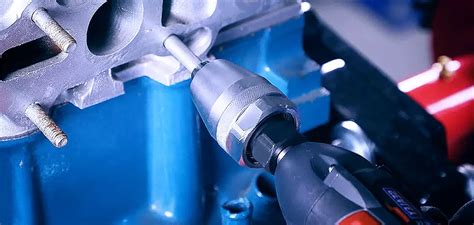 Using Screw Extractor Remove Stud 的图像结果