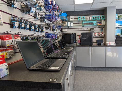 Computer Hardware Store 的图像结果