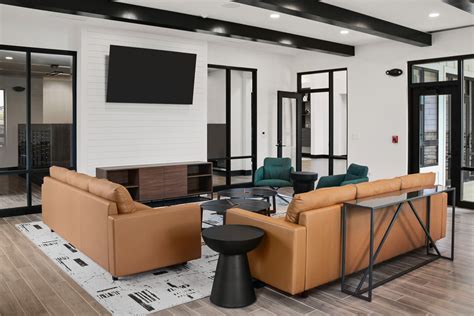 View Photos | Seasons at Hoffman Estates