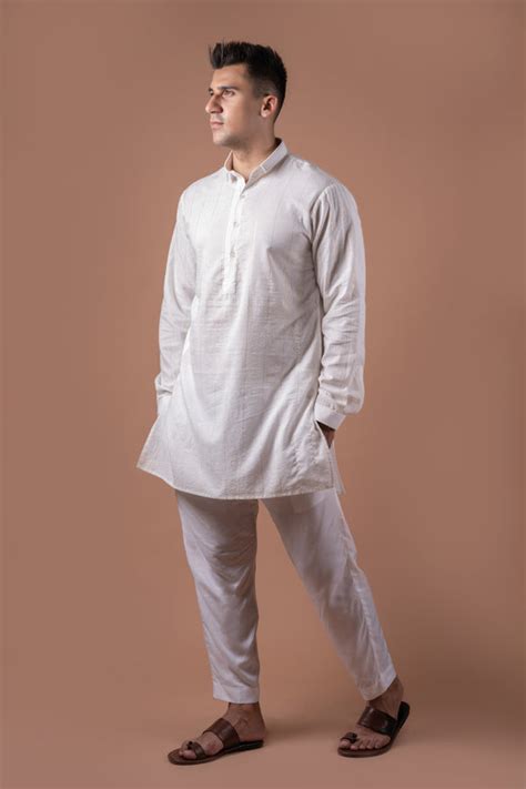 City's first 'made-to-order' or be-spoke' footwear services – Artimen