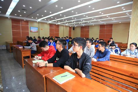 四川省绵阳中学航空班46人被录空军飞行学员 位居全国16所青少年航校第二名_手机新浪网