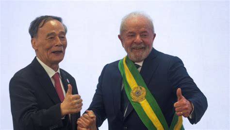 巴西总统卢拉患轻度肺炎 访华从周六延至周日出发 | 星岛日报