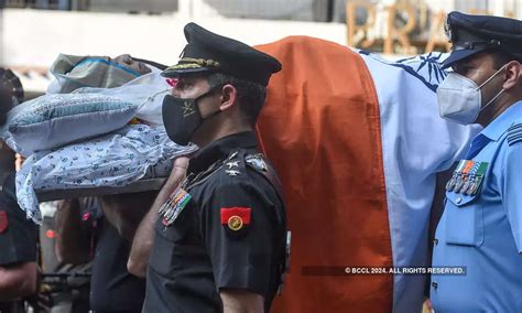 Lata Mangeshkar's funeral: PM Modi, Shah Rukh Khan, Asha Bhosle ...
