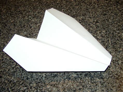 How To Throw A Glider Paper Airplane at Kaitlyn Corkill blog