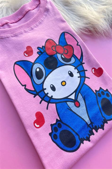 T-Shirt Stitch Hello Kitty - Nosso Ateliê
