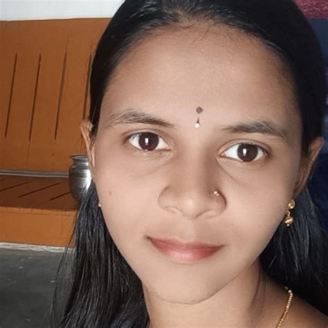 Madhulatha - English teacher in Hyderabad - ₹350/h