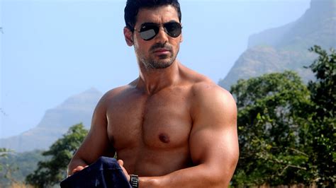 Download Ray-Ban John Abraham HD Wallpaper | Wallpapers.com