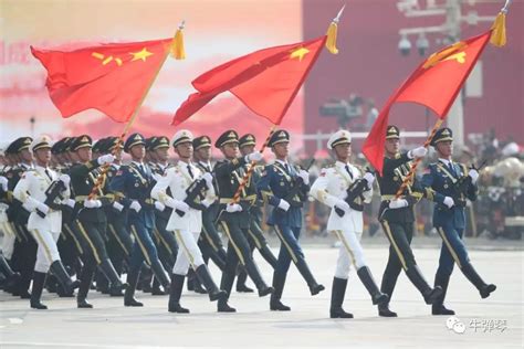 《庆祝新中国成立70周年》70周年大阅兵：陆军方队