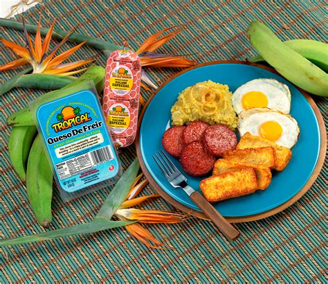 Mangú con Tres Golpes: Dominican Traditional Breakfast - Tropical Cheese