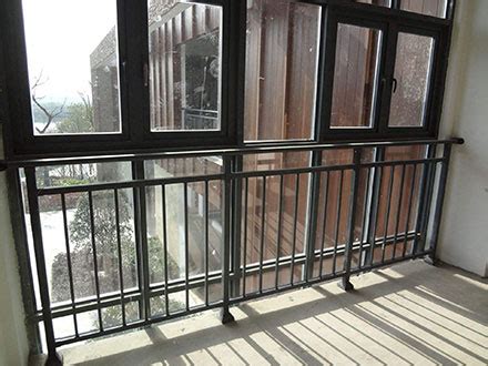 北京老旧小区阳台护栏改造方案