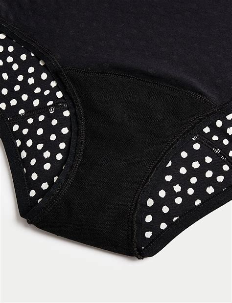 Buy 3pk Heavy Absorbency Period Full Briefs at Marks & Spencer