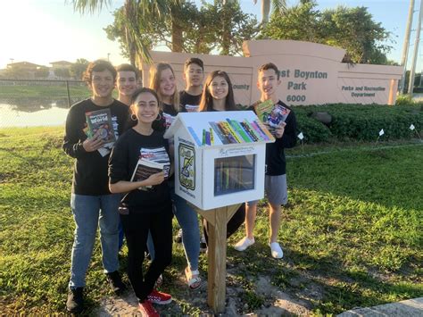 About - Quill and Scroll