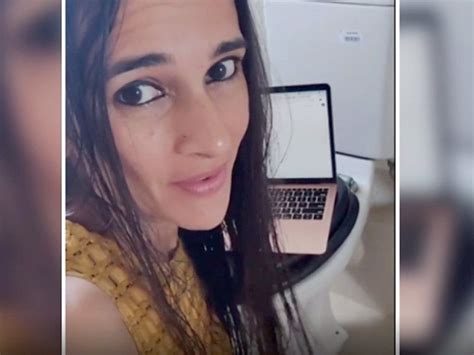 Tara Sharma made workplace in the bathroom and saying - this is not ...