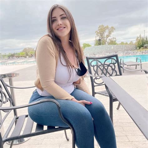 Viking Astrid | Hot Instagram Model Biography, Height, Net Worth, Boyfriend & Pics | BrightCeleb