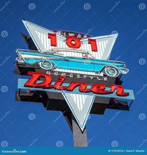 Hi-Way 101 Diner Sign editorial stock image. Image of retro - 127078734