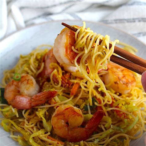 Shrimp Mei Fun Recipe {Singapore Rice Noodles} - Talking Meals