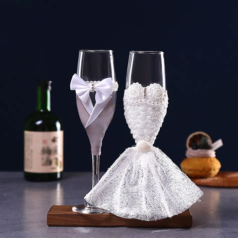 LUNLUN HOME Wedding Champagne Glasses Bride and Groom Champagne Flutes ...