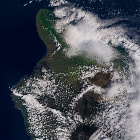 Snow Hits Hawaii in Amazing NASA Satellite Images - Newsweek