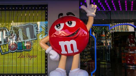 Maya Rudolph Will Replace M&Ms Characters in Ads After Backlash - The ...