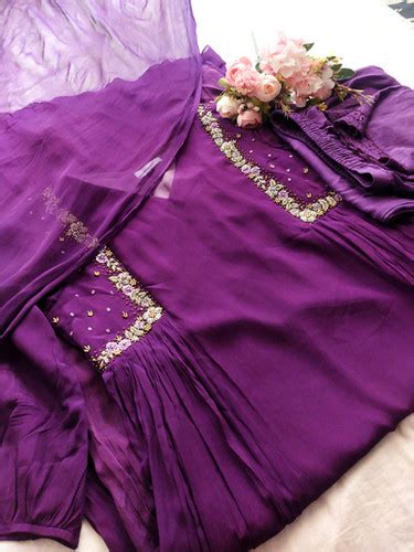 HN045 - Handworked Crepe Silk Top with Soft Shiffon Dupatta | House Of Noor