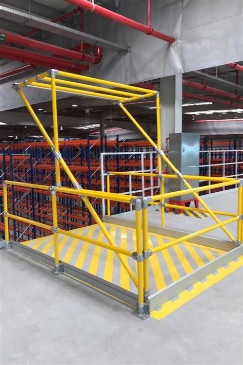 Kee Pivot® Pallet Gate & Mezzanine Safety Gate - Kee Safety