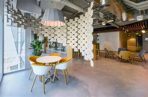 2024 Office Oasis: Latest Interior Design Trends and Ideas