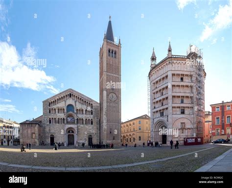 Old town parma emilia romagna italy hi-res stock photography and images ...