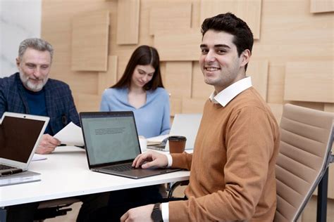 NUFIN Wealth - Mutual Funds, Fixed Deposit, Bonds, Stocks, F&O Trading ...