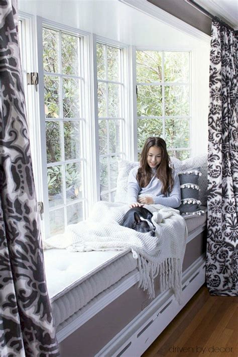 bedroom design ideas bay window
