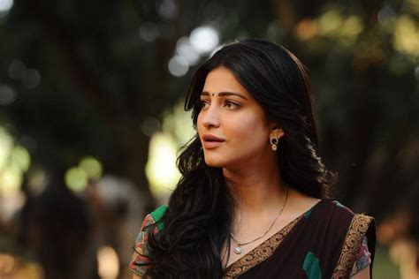 Shruti Haasan stills from Srimanthudu Movie - Photos,Images,Gallery - 24502