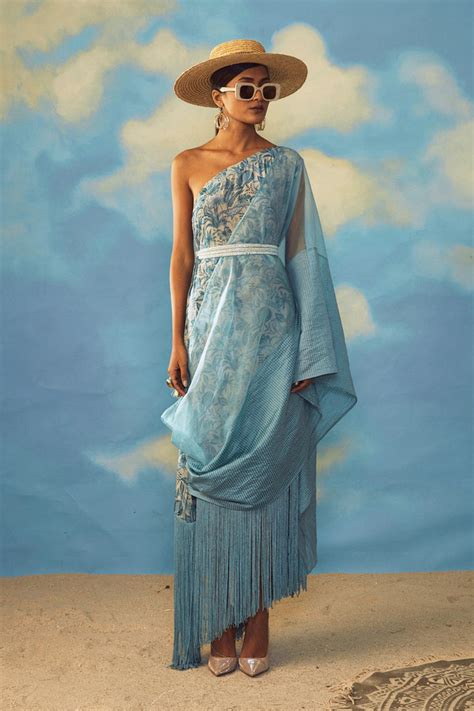 Flirtatious Orchids – Rishi and Vibhuti