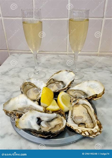 Oysters, Lemon and Glasses of Prosecco at the Famous Olivar Market on ...