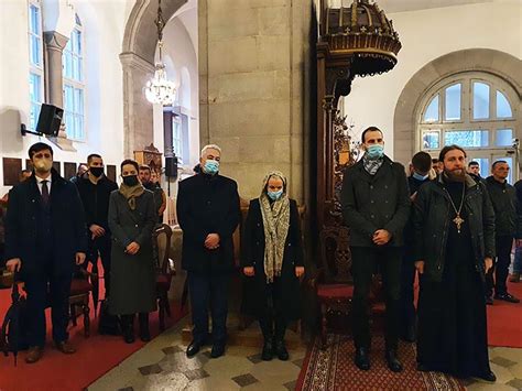 Епископ Јоаникије на Бадњи дан служио Литургију у никшићком Саборном ...