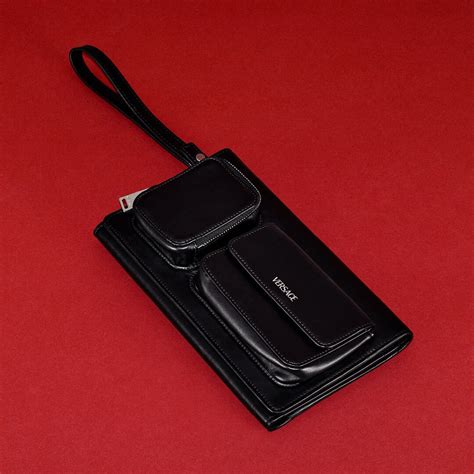 VERSACE Italia | Abbigliamento e Accessori d'Alta Moda