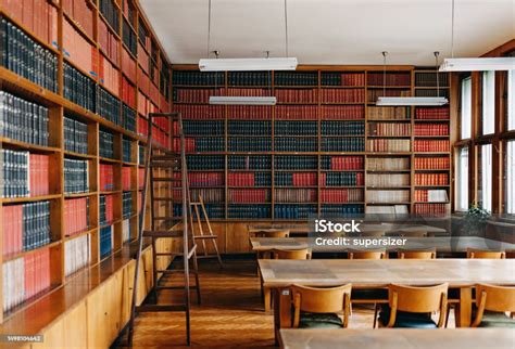 University Library 的图像结果