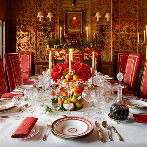 The 55 Best Christmas Dining Table Centerpieces for 2024