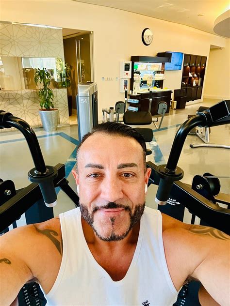 FOUR SEASONS HOTEL RIYADH AT KINGDOM CENTER - Hotel Reviews, Photos ...